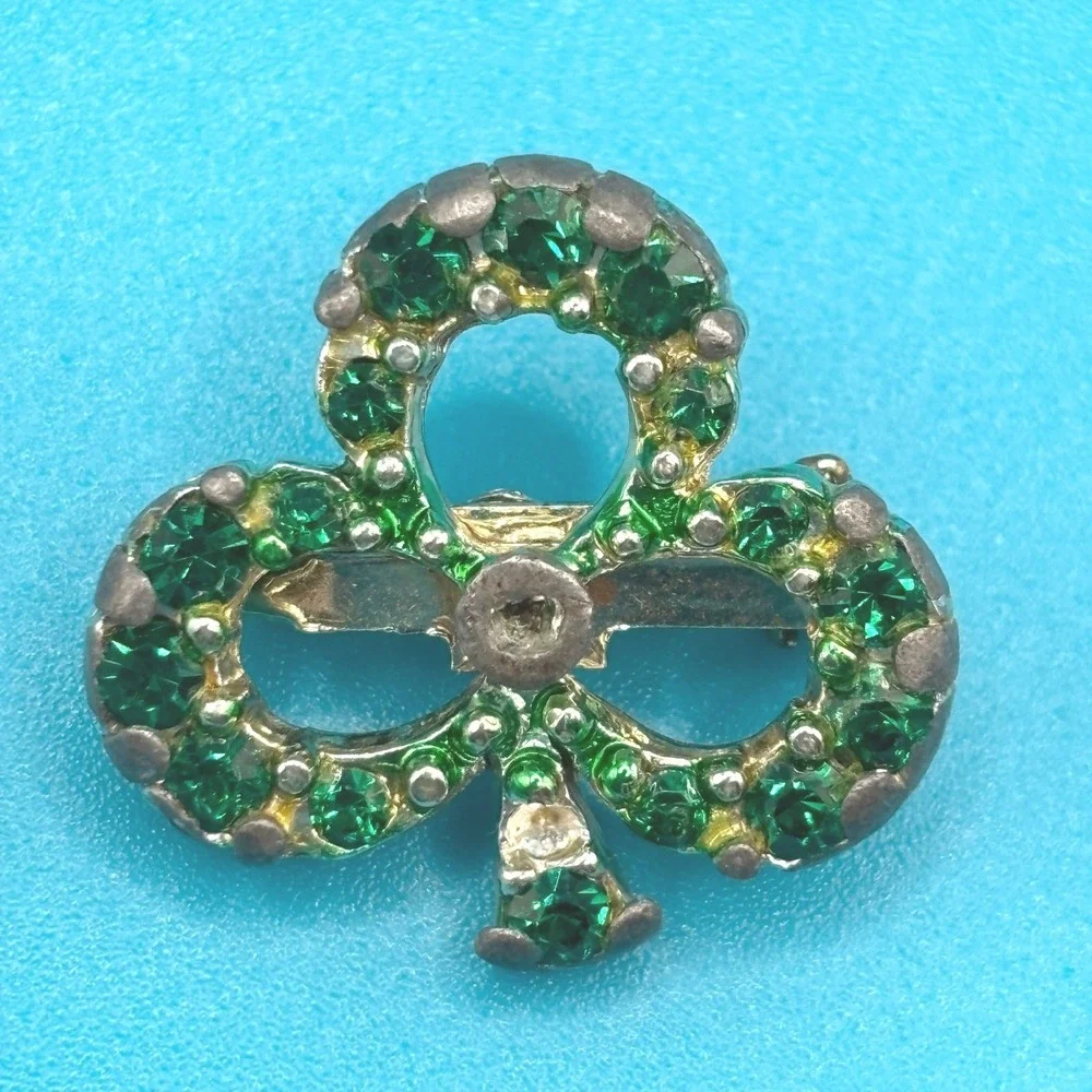 Vintage‎ Green Clover Pin Brooch Rhinestone Lucky Charm READ